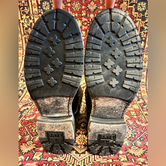 Frye pre-distressed Engineer Boots size 9 (fits women’s 10) - Picture 7 of 8